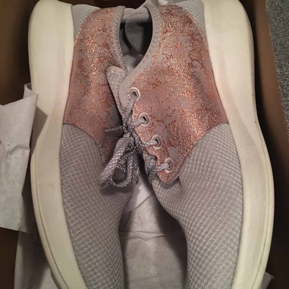 New balance womens shoes
